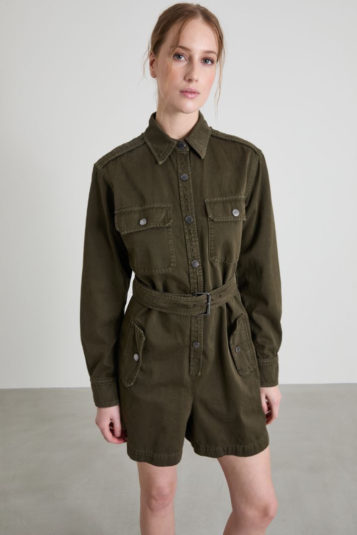 Cotton gabardine cargo jumpsuit Intrend - 2