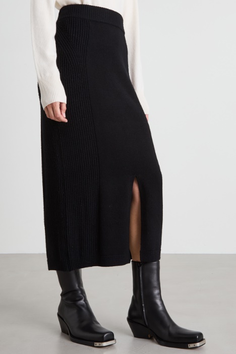 Falda midi de punto