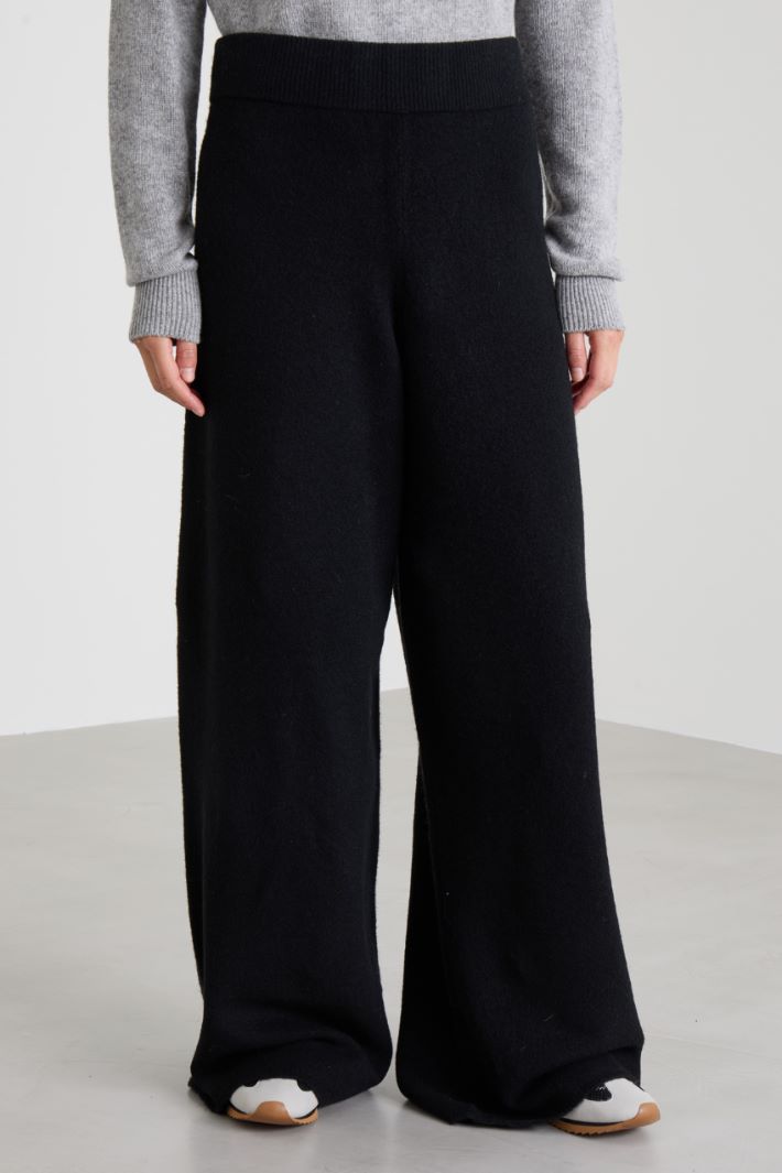 Pantaloni in maglia