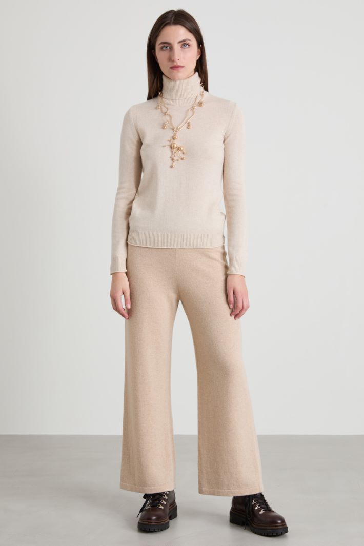 Wide-fit knit fabric trousers Intrend