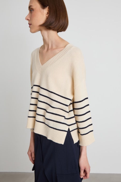 Maglia con scollo a V