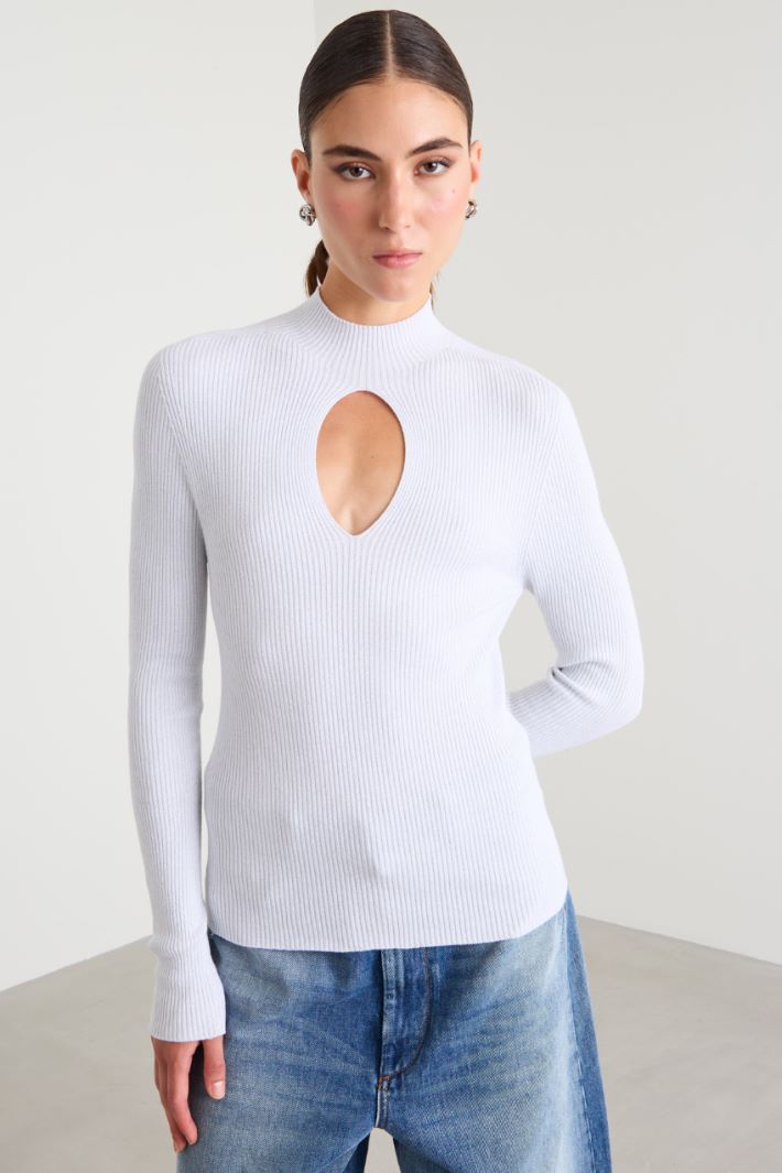 Keyhole turtleneck sweater Intrend