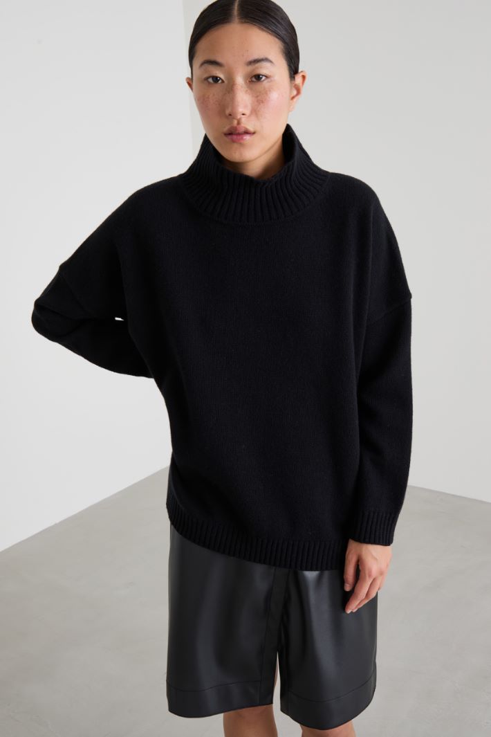 High neck wool sweater Intrend