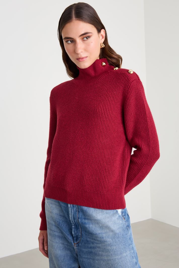 Maglia con bottoni sulla spalla Intrend