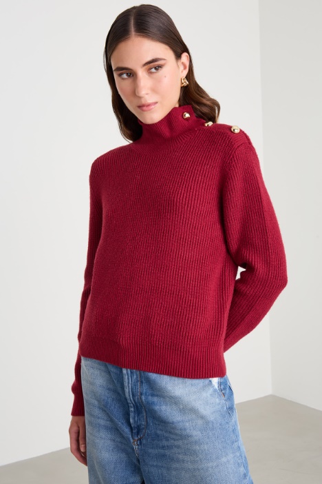 Sweater with buttoned shoulder Intrend