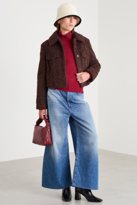 Sweater with buttoned shoulder Intrend
