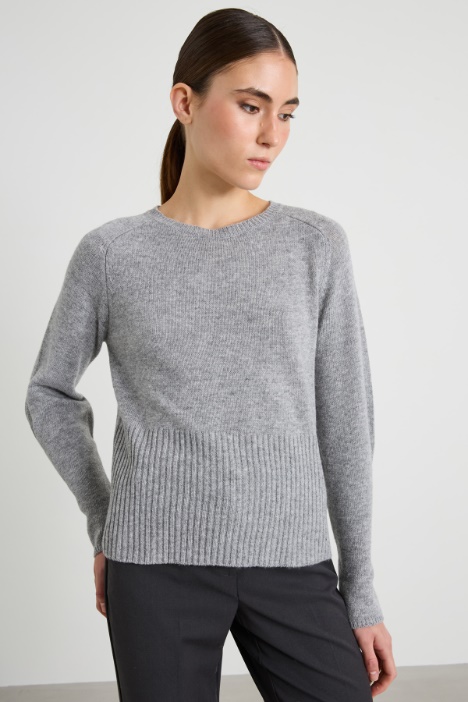 Maglia con bordo alto a coste Intrend