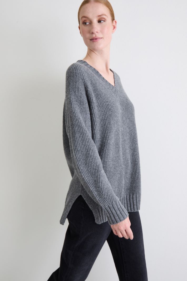 Loose V-neck sweater Intrend