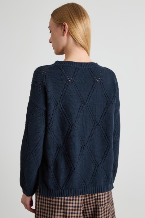 Maglia traforata a losanghe