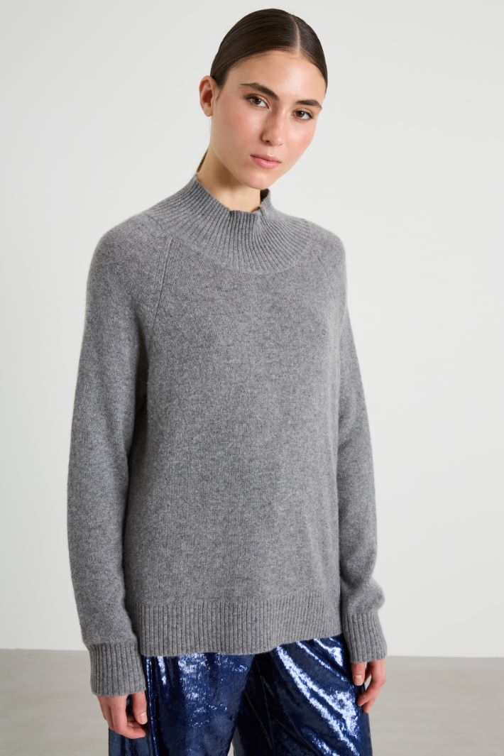 Cashmere yarn polo-neck sweater Intrend