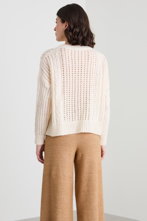 Maglia in lana traforata