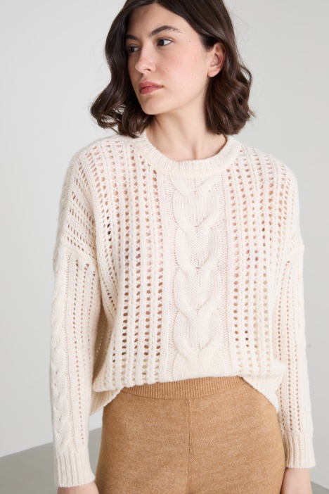 Maglia in lana traforata