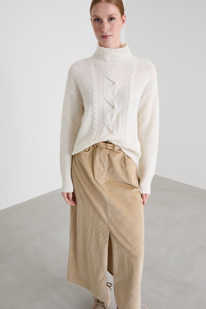 Sweater with cable detail Intrend