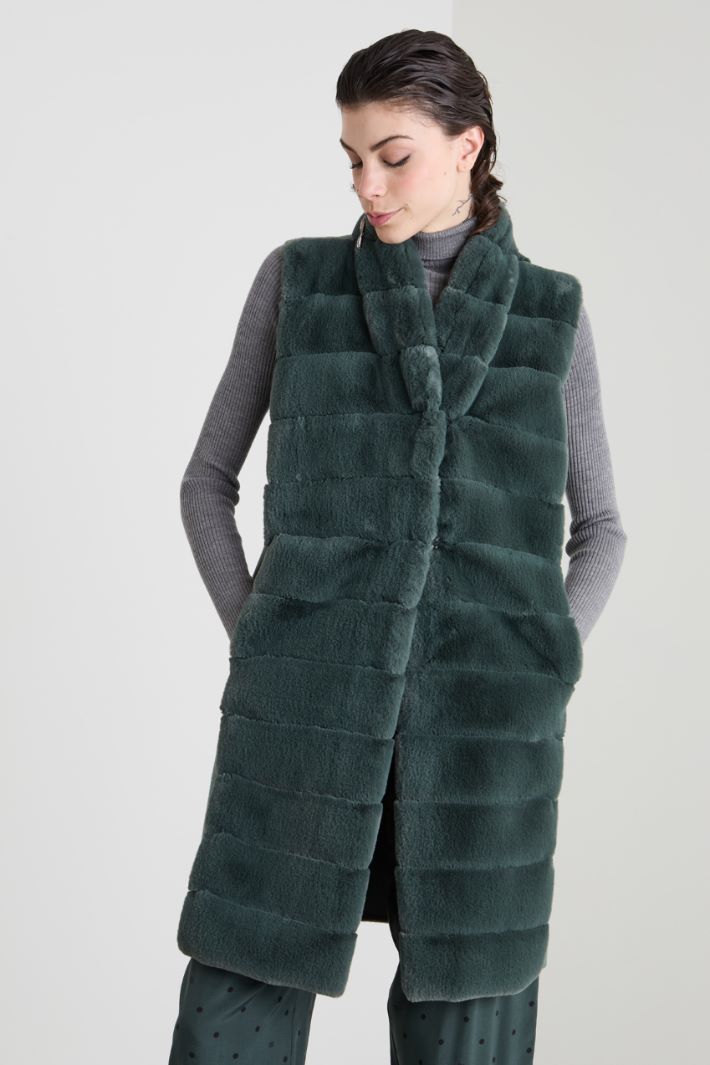 Gilet with peluche-effect inserts Intrend
