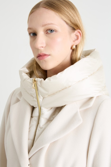 Cappotto imbottito con cintura