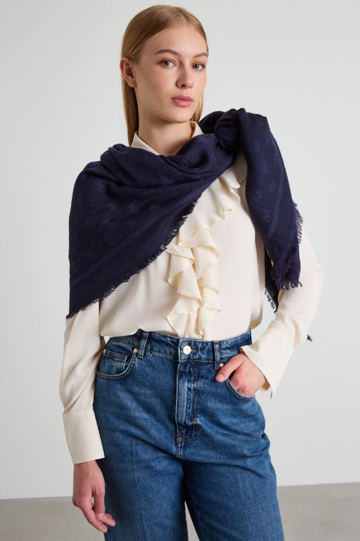 Stola in viscosa e lana jacquard Intrend