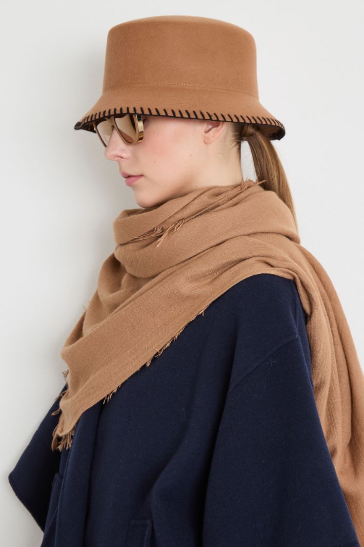 Viscose and cashmere shawl Intrend - 2
