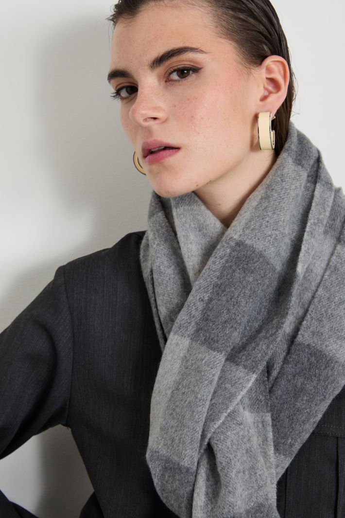 Chequered wool scarf Intrend - 2