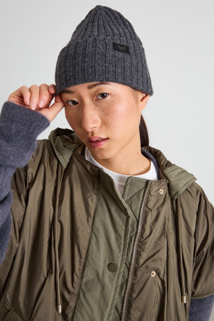 Pure wool beanie hat Intrend