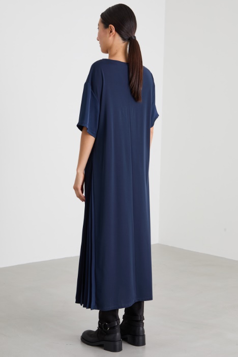 Abito con fianchetti in raso