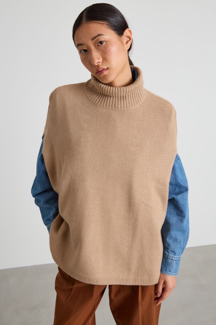 Pure cashmere poncho Intrend