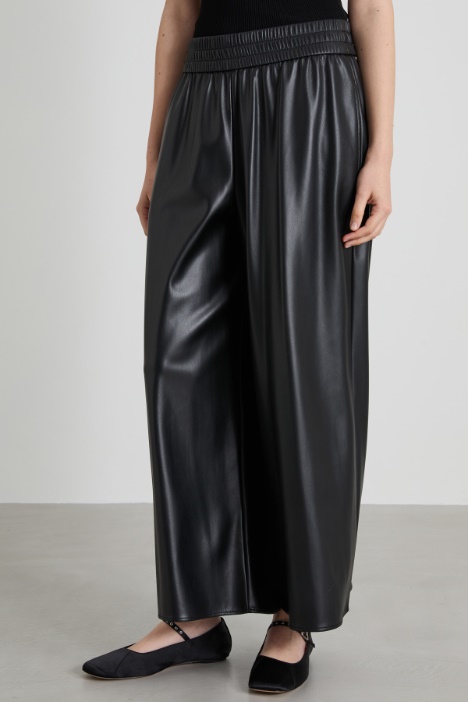 Pantaloni morbidi in similpelle