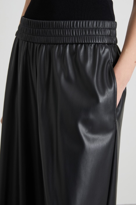 Pantaloni morbidi in similpelle