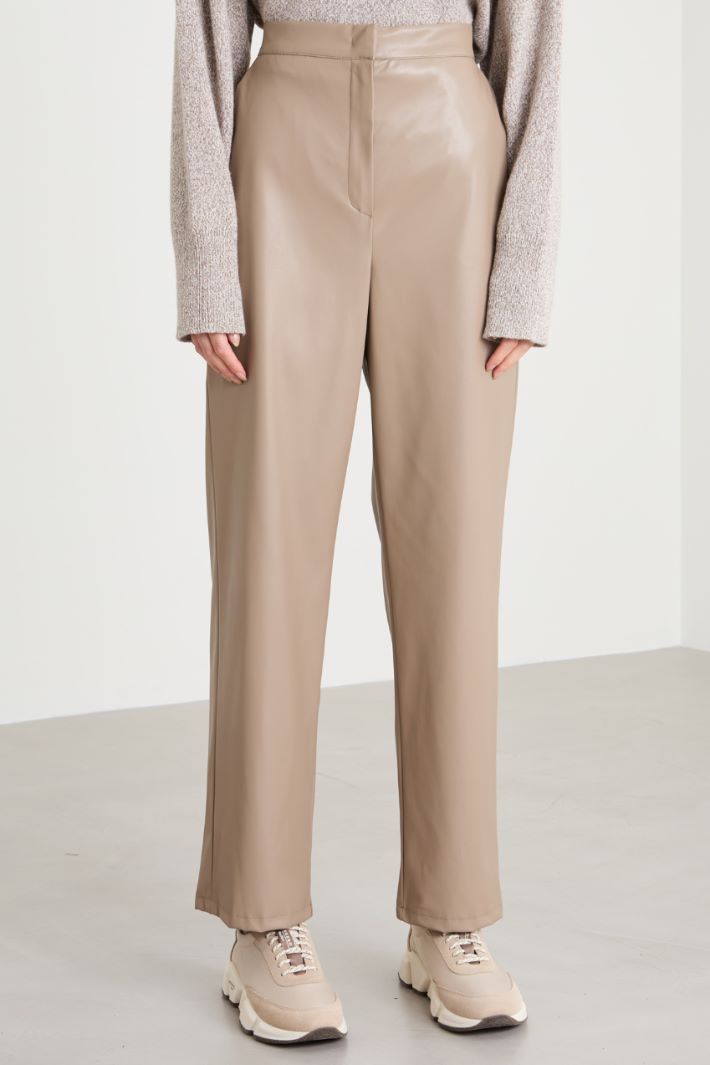Pantaloni dritti in similpelle Intrend - 2