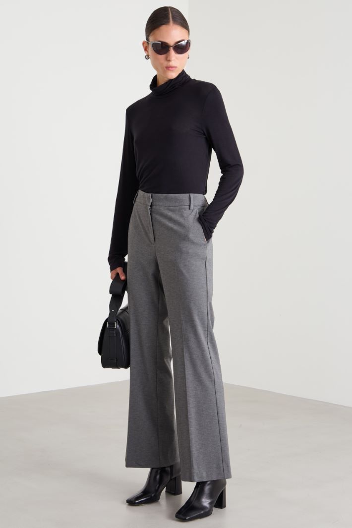 Pantaloni dritti Intrend