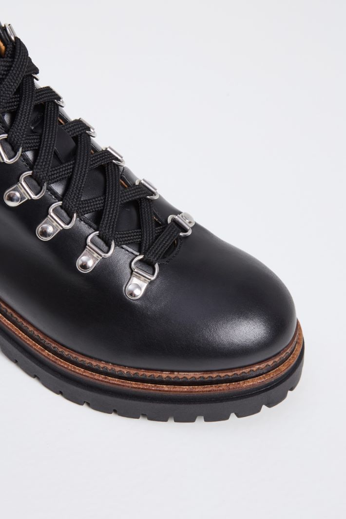 Leather ankle boots Intrend - 3