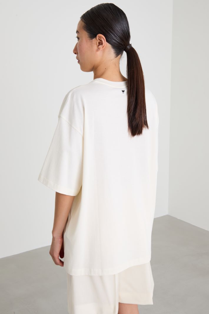 Camiseta oversize con estampado Intrend - 2