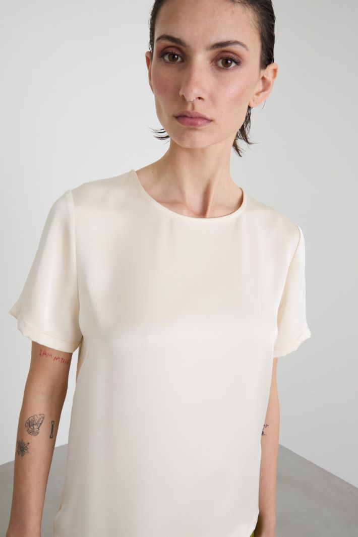 Bi-material top in satin and jersey Intrend - 4