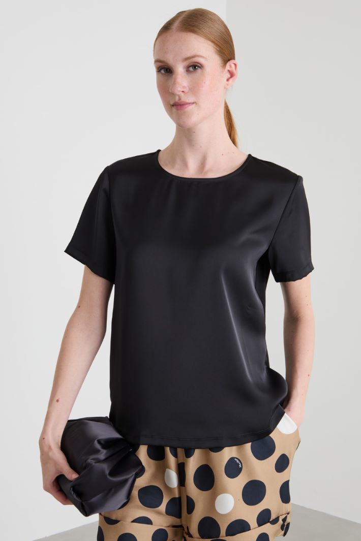 Top bimateriale in raso e jersey Intrend