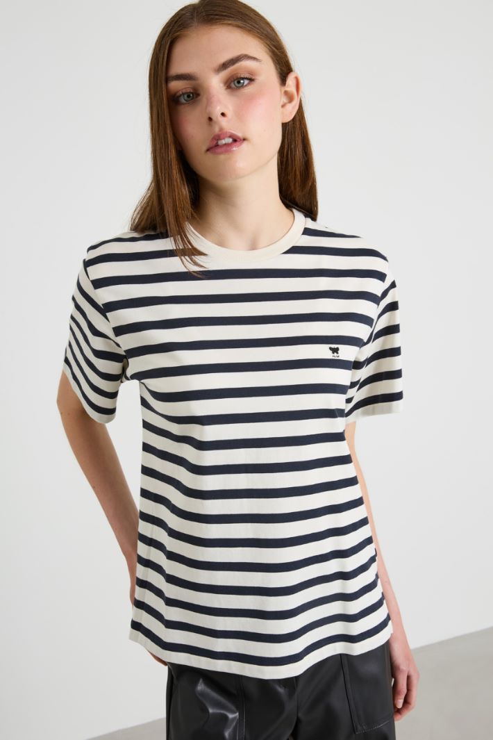 T-shirt in cotone Intrend