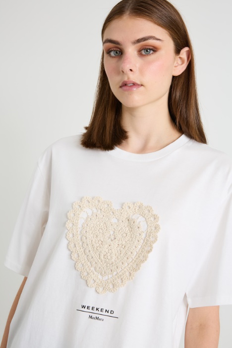 T-shirt in jersey con ricamo