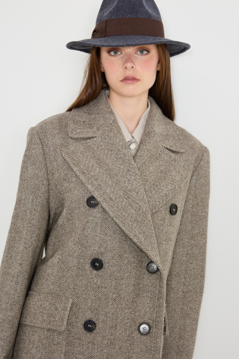 Abrigo con bolsillos grandes