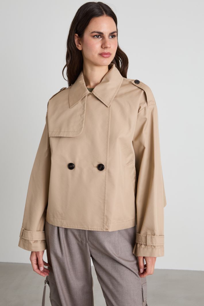 Short gabardine trench coat Intrend - 2