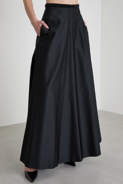 Gonna ampia con cristalli