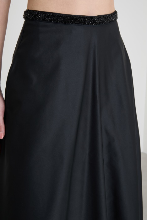 Gonna ampia con cristalli