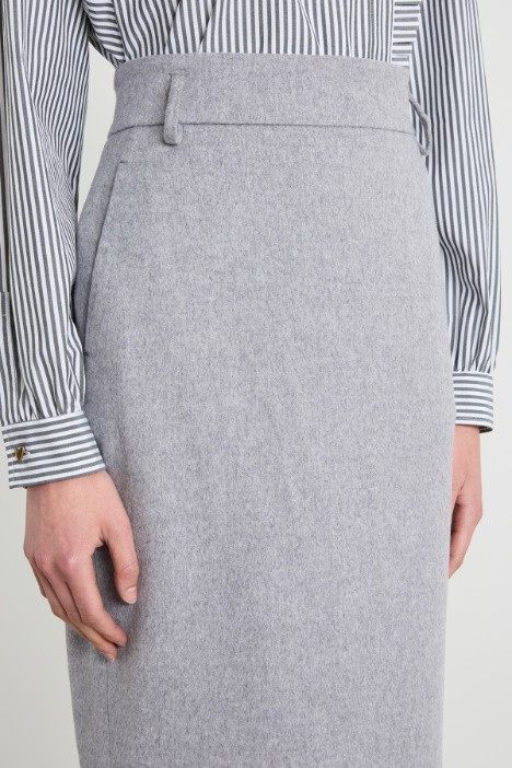 Falda lápiz de lana