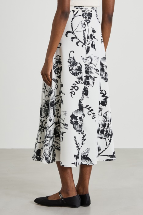 Falda de envers satén