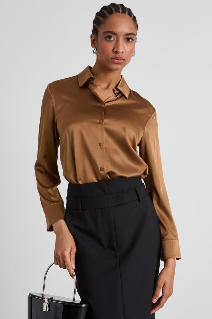 Camicia in raso di seta Intrend