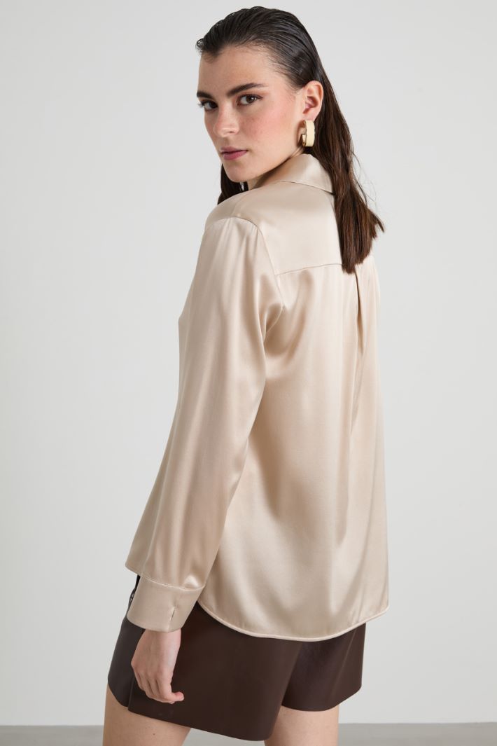 Camicia in raso di seta Intrend - 2