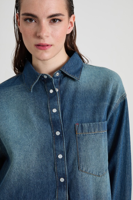 Camicia cropped in denim