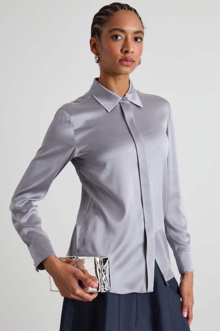 Camicia in raso di seta Intrend