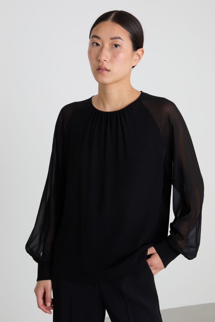 Blusa in georgette di pura seta Intrend