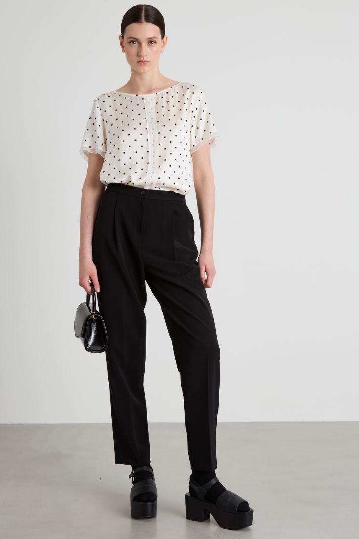 Blusa in raso e crépon Intrend - 3
