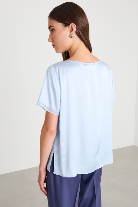 Blusa in raso e crépon