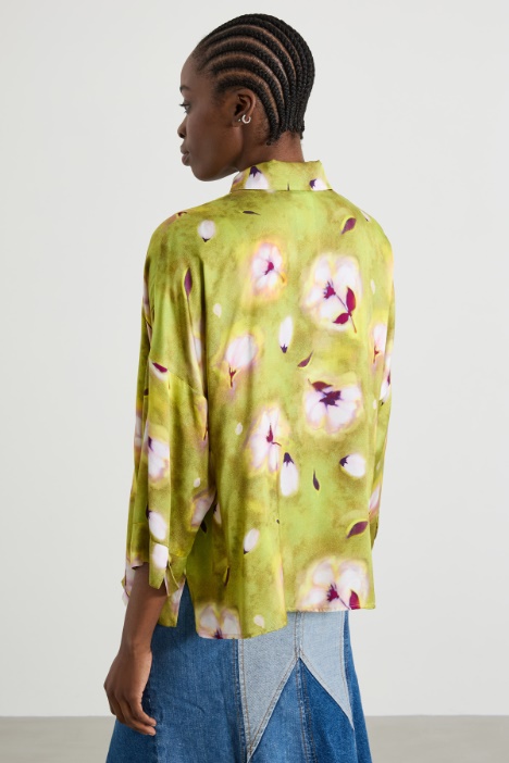 Camicia in raso fluido