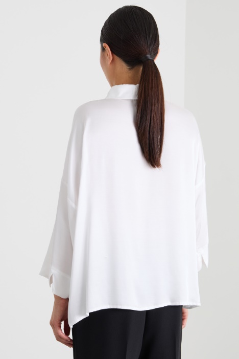Camisa de satén fluida